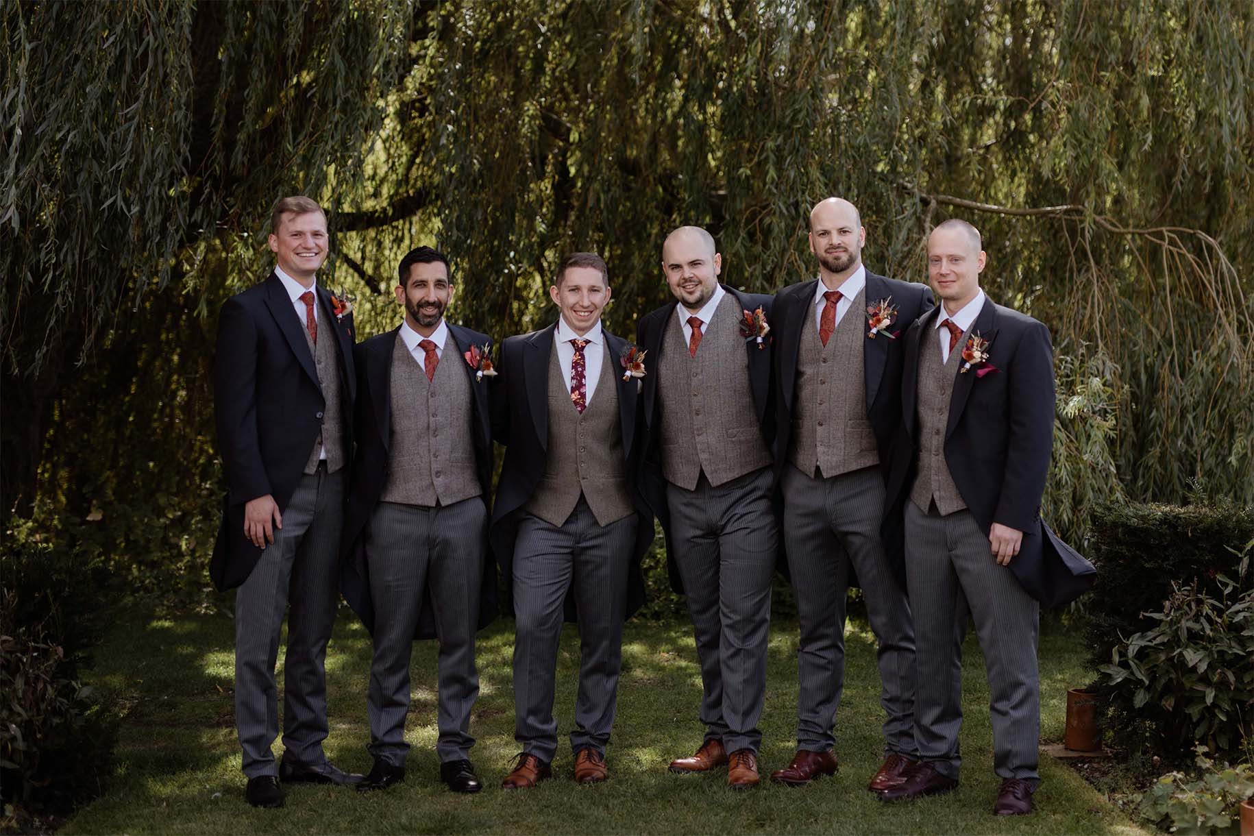 group photo groom and groomsmen Essex wedding