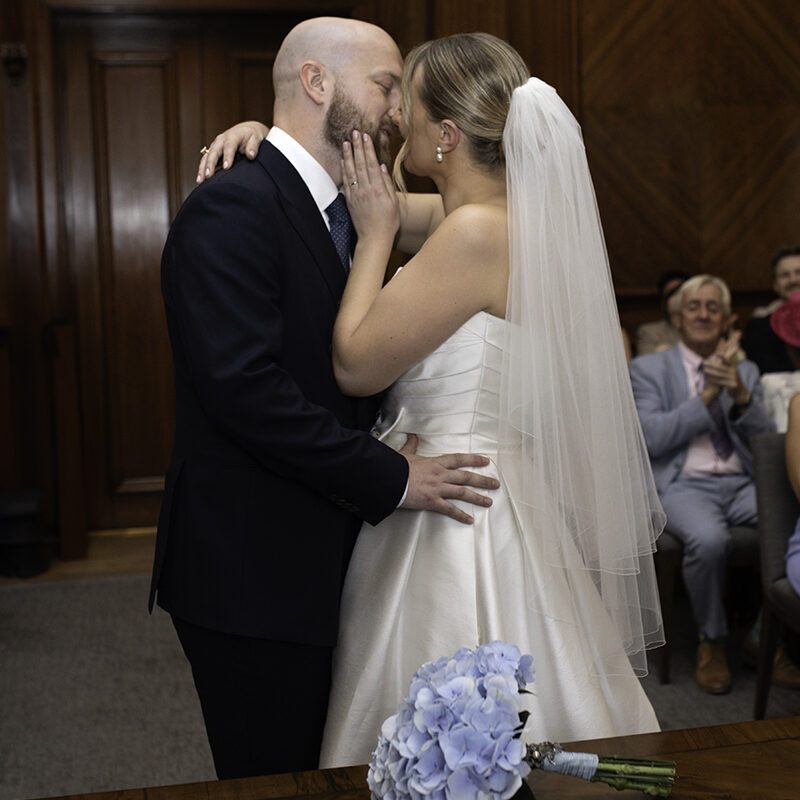 editorial London wedding kiss