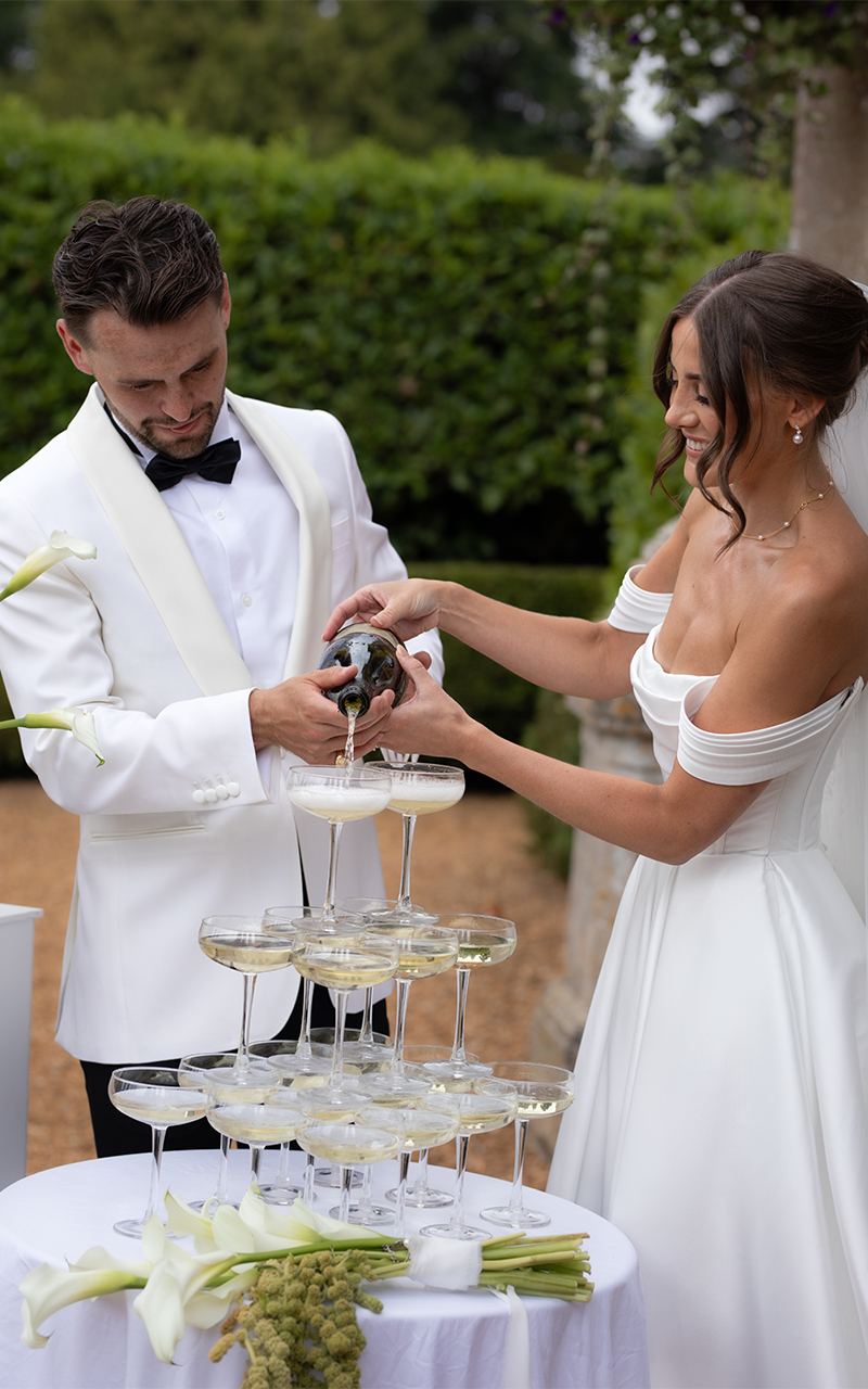 Grittleton House Wedding champagne