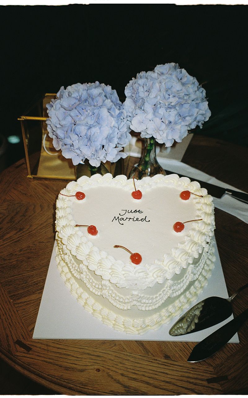 editorial London wedding cake