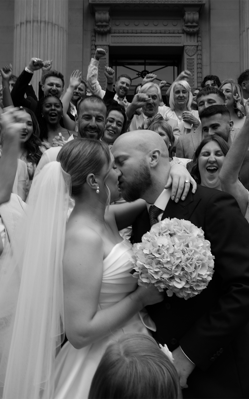 editorial London wedding kiss